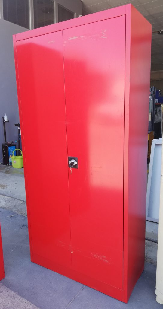ARMARIO METÁLICO ROJO - Oller Stocks