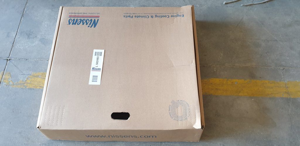 Nissens 60596A Radiatore Motore Raffreddamento Acqua Per BMW Serie 5 (E34) E Serie 7 (E32) – Ricambio Compatibile Con Codici Originali