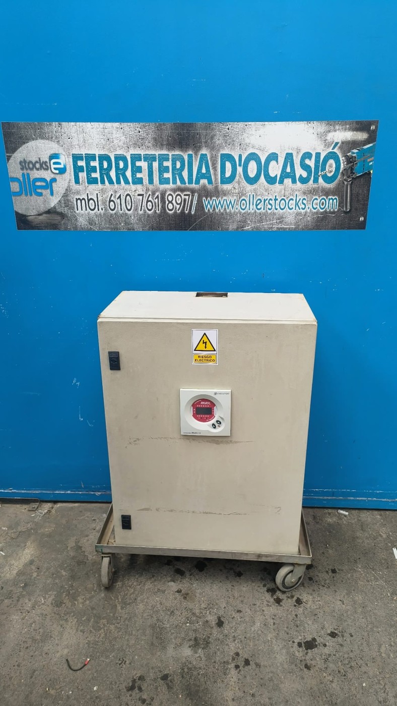 BANCO AUTOMÁTICO CONDENSADORES REGULADOR MAX 12 CIRCUTOR