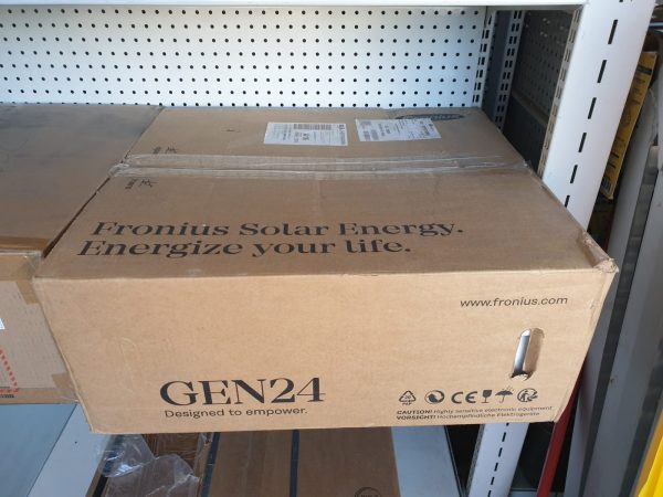 INVERSOR SOLAR RED HÍBRIDO MONOFÁSICO FRONIUS PRIMO GEN24 3.0 PLUS - Imagen 2