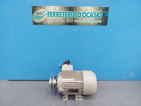 MOTOR ELÉCTRICO TRIFÁSICO SIEMENS 1'1KW- 1415 RPM