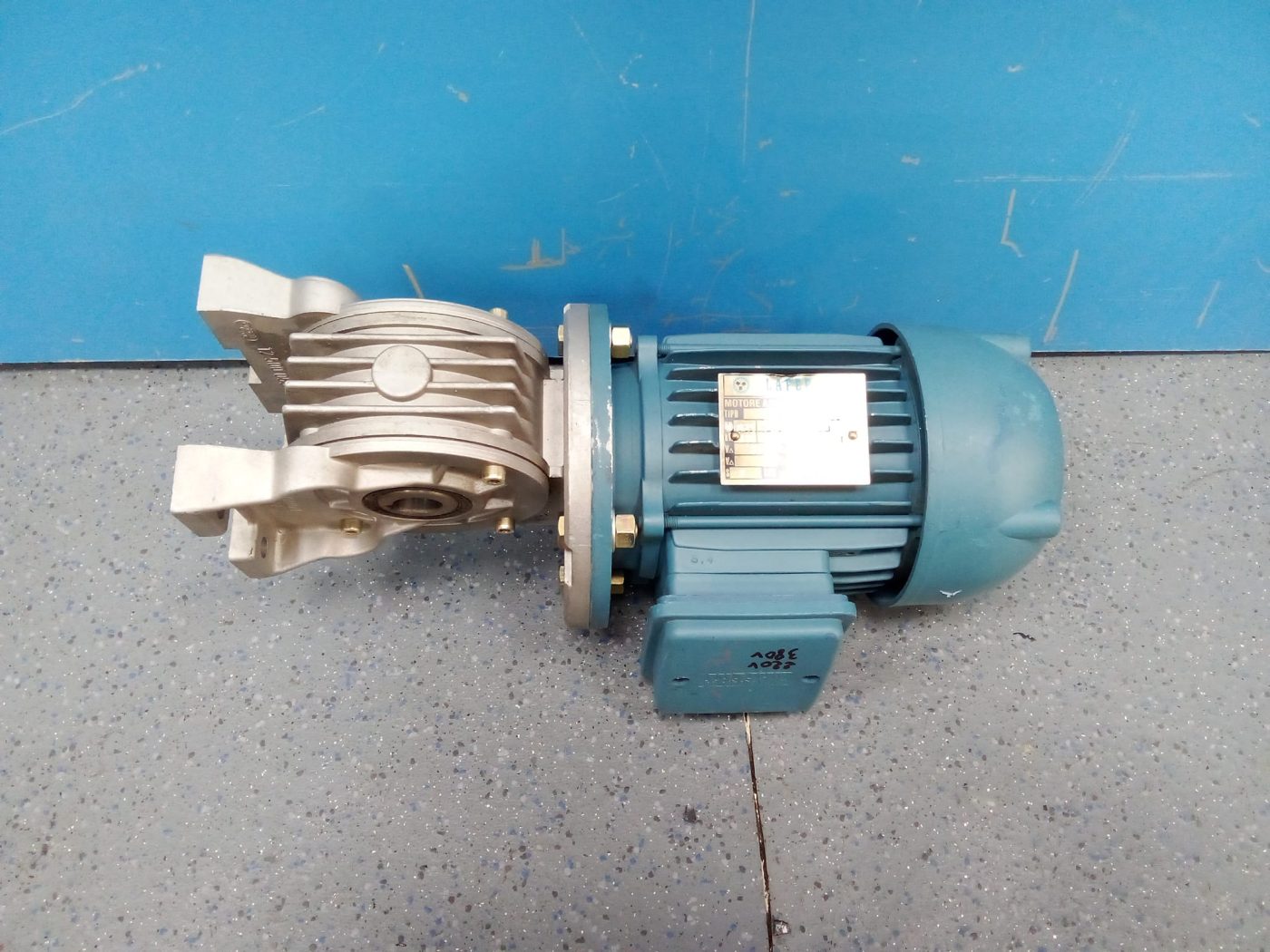 MOTOR TRIFÁSICO LAFERT 0'25HP- 1295RPM
