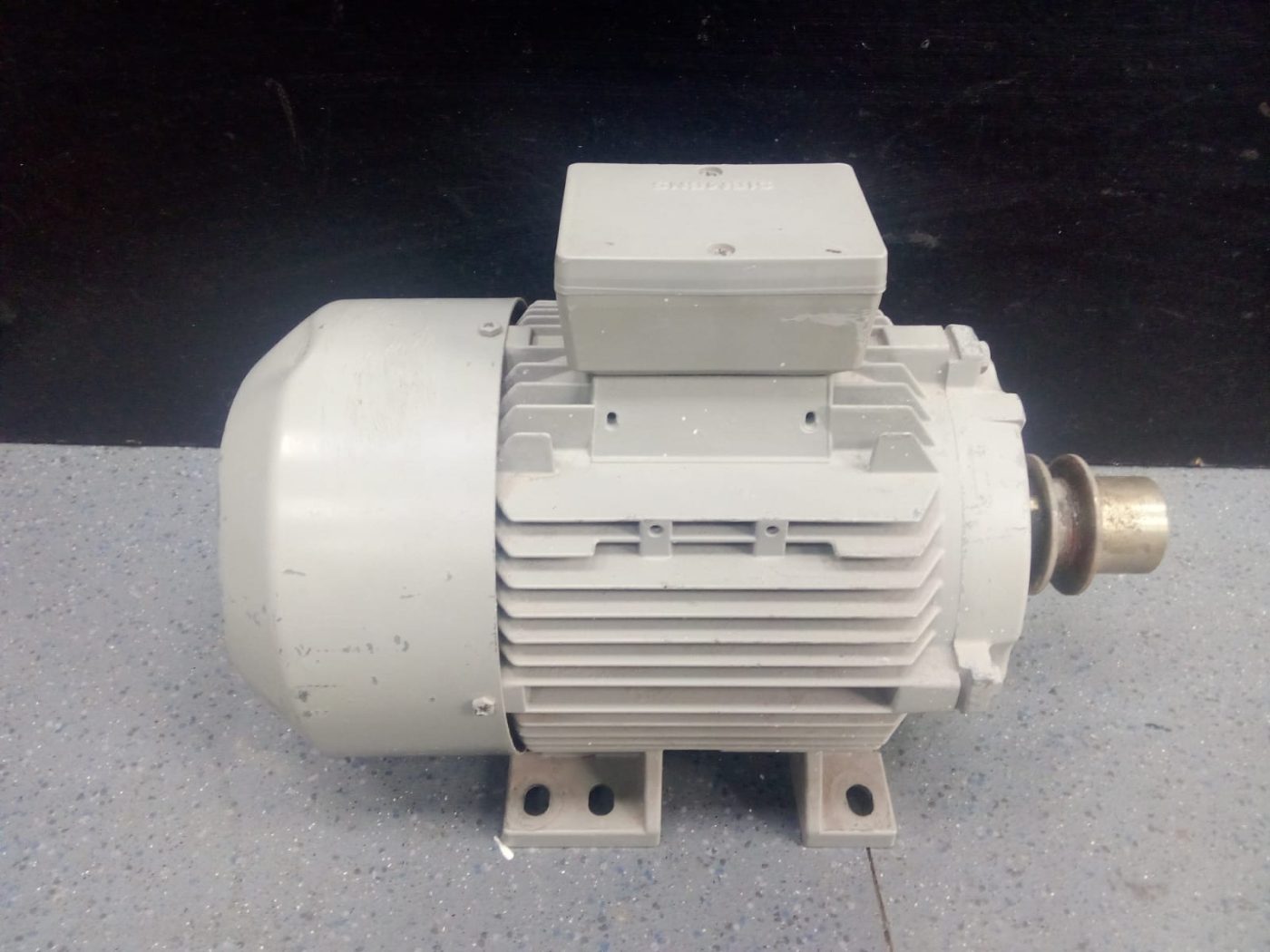 MOTOR TRIFÁSICO SIEMENS 0'75KW