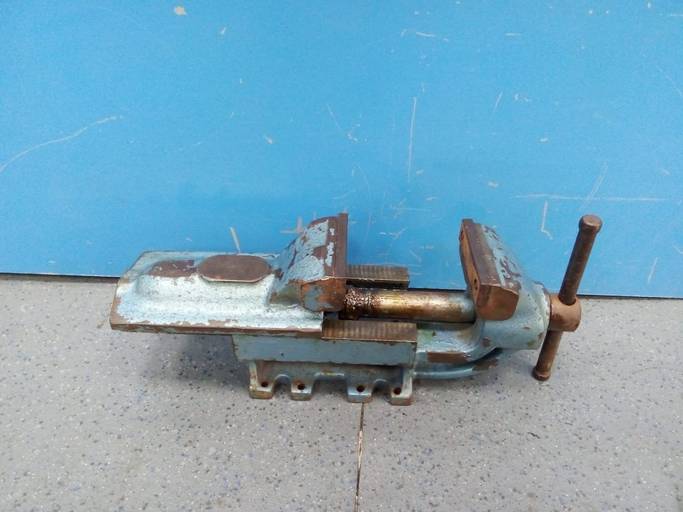 TORNILLO BANCO HIERRO 10CM