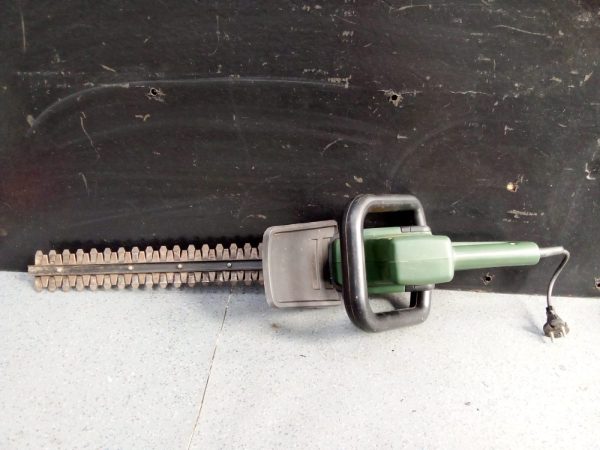 DESBROZADORA CORTASETOS BLACK & DECKER GT 231 50CM - Imagen 9