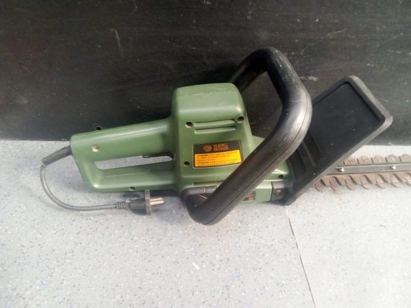 DESBROZADORA CORTASETOS BLACK & DECKER GT 231 50CM - Imagen 5