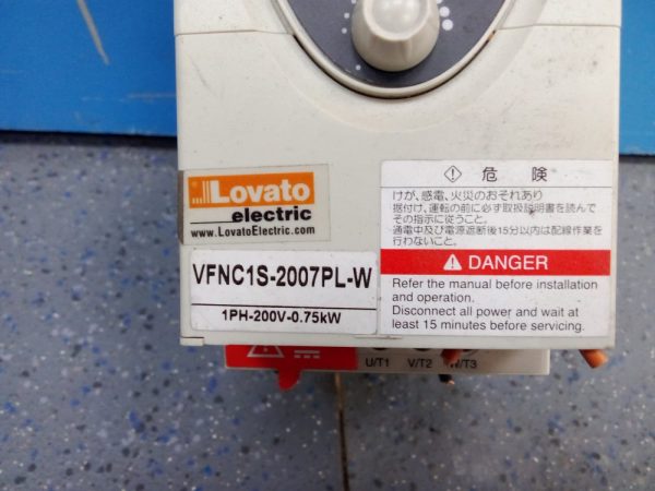 VARIADOR DE FRECUENCIA TOSHIBA VFNC1S-2007PL-W - Imagen 4