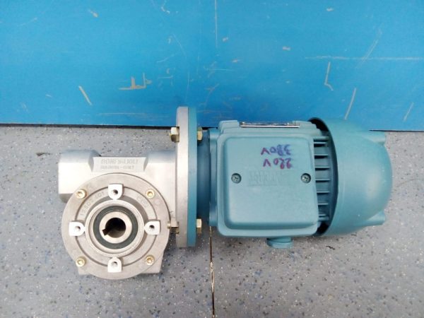 MOTOR REDUCTOR TRIFÁSICO LAFERT 0'5HP - Imagen 3