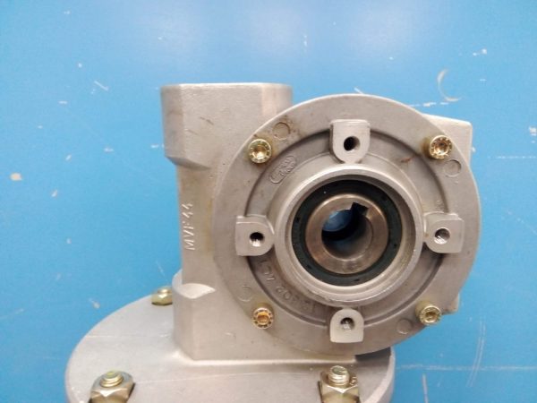 MOTOR REDUCTOR TRIFÁSICO LAFERT 0'5HP - Imagen 4