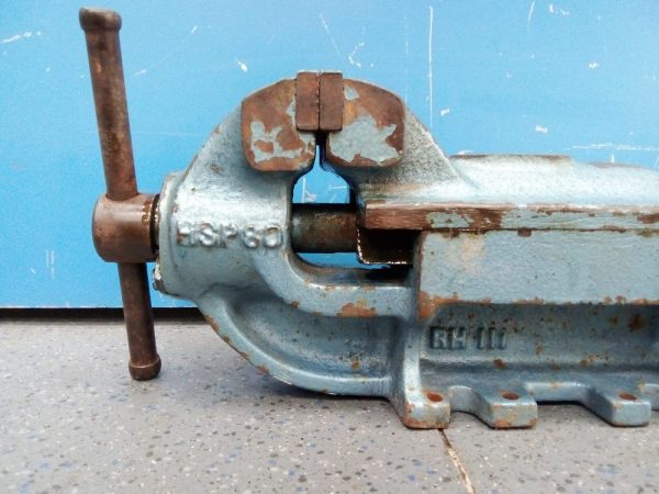 TORNILLO BANCO HIERRO MORDAZAS 10CM - Imagen 8