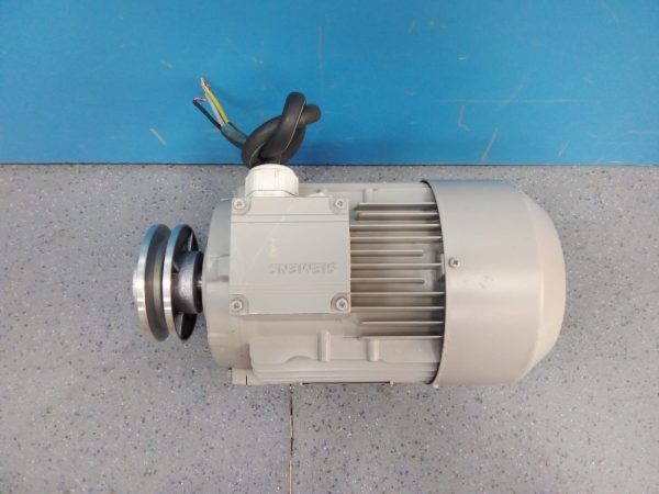 MOTOR ELÉCTRICO TRIFÁSICO SIEMENS 1'1KW- 1415 RPM - Imagen 11