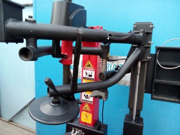 DESMONTADORA DE NEUMÁTICOS AUTOMÁTICA NEO M887-2 - Imagen 7