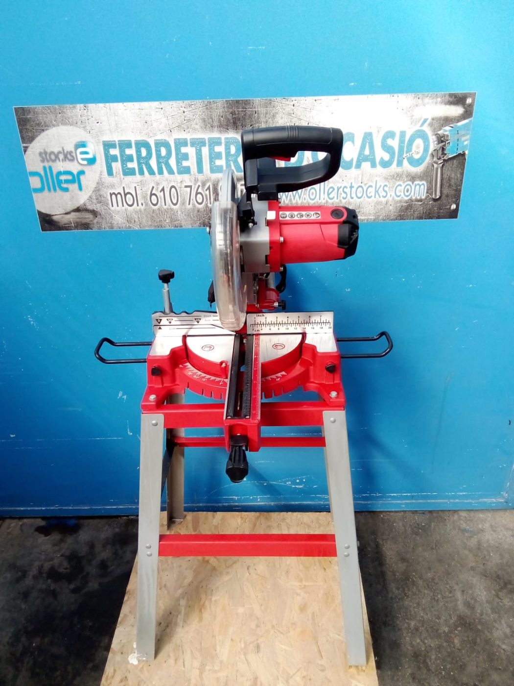 SIERRA INGLETADORA TELESCÓPICA EINHELL TC-SM 25311 U con Mesa