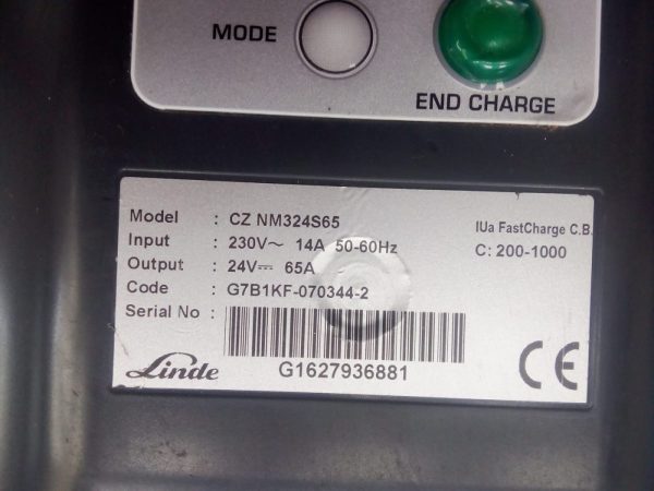 CARGADOR CARRETILLA LINDE 24V - Imagen 2