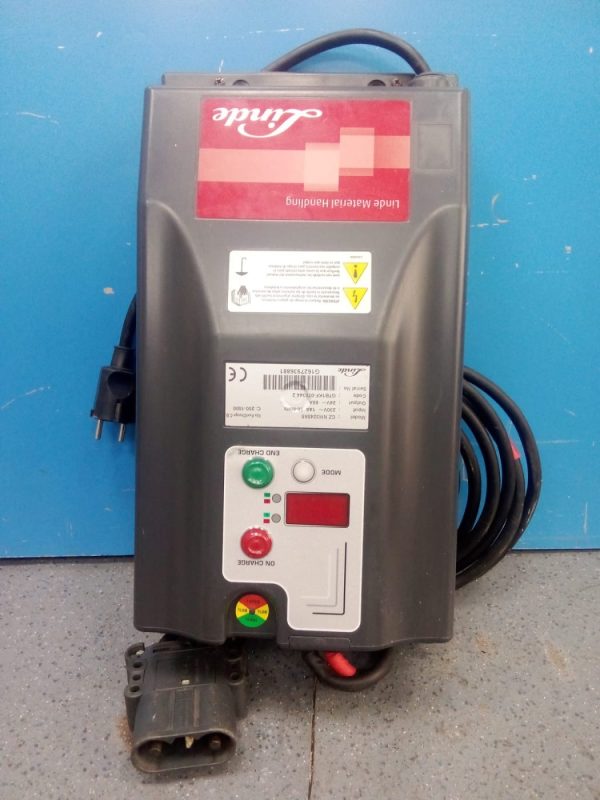 CARGADOR CARRETILLA LINDE 24V - Imagen 7