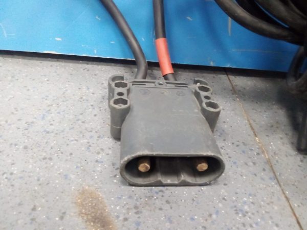 CARGADOR CARRETILLA LINDE 48V - Imagen 9