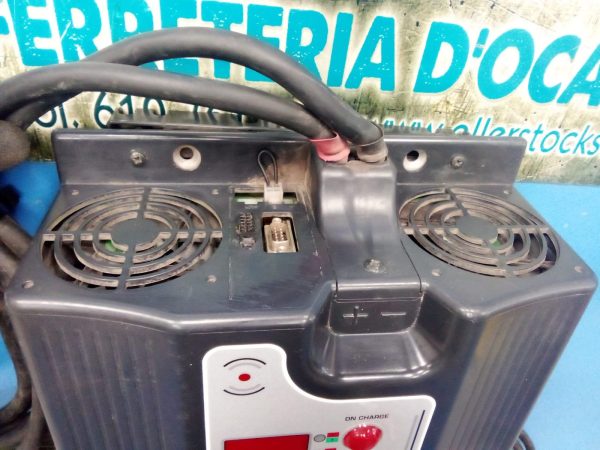 CARGADOR CARRETILLA LINDE 80V - Imagen 2