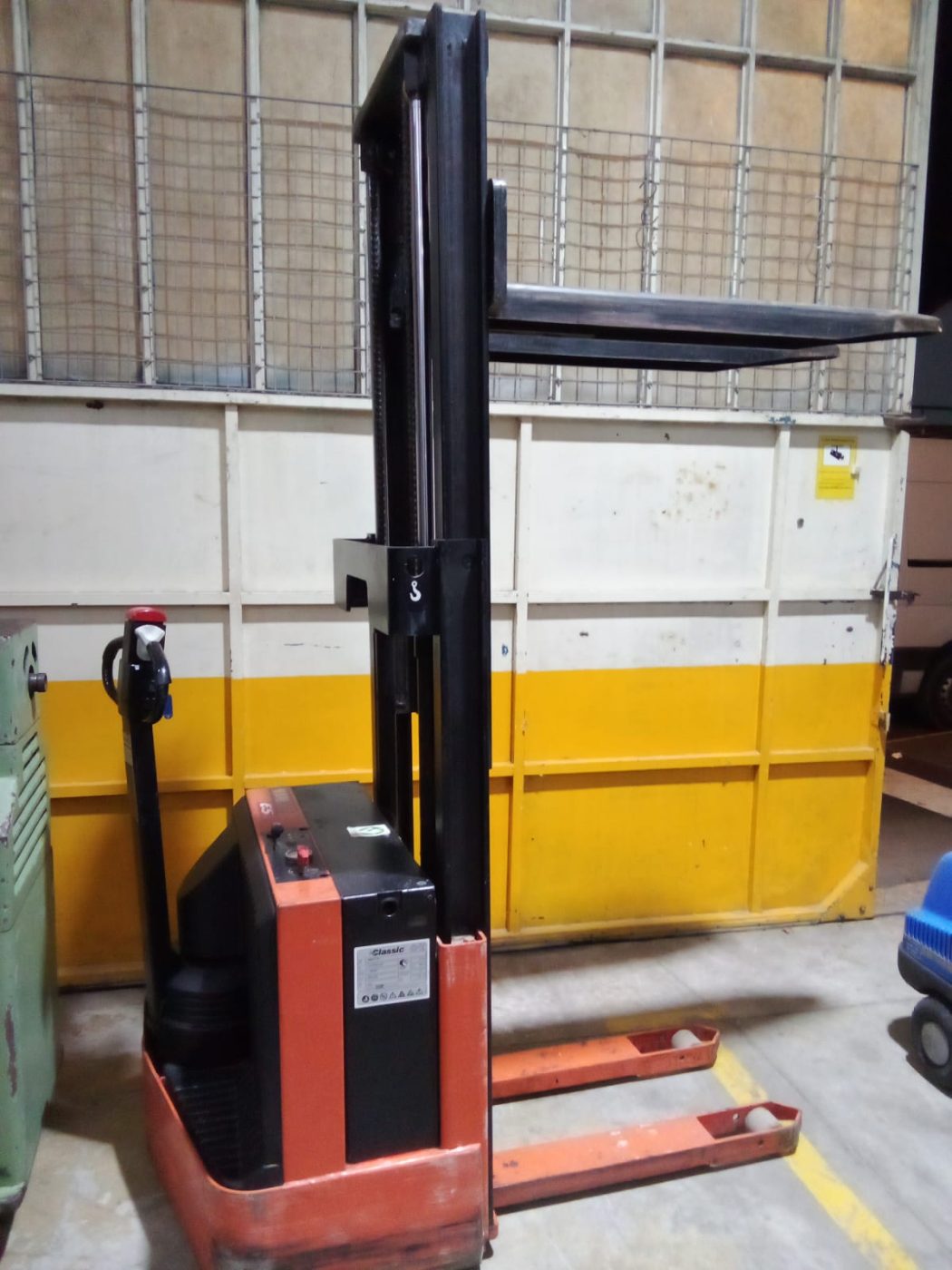 APILADOR ELÉCTRICO MANITOU ES 310 FR 1000KG 2'50M