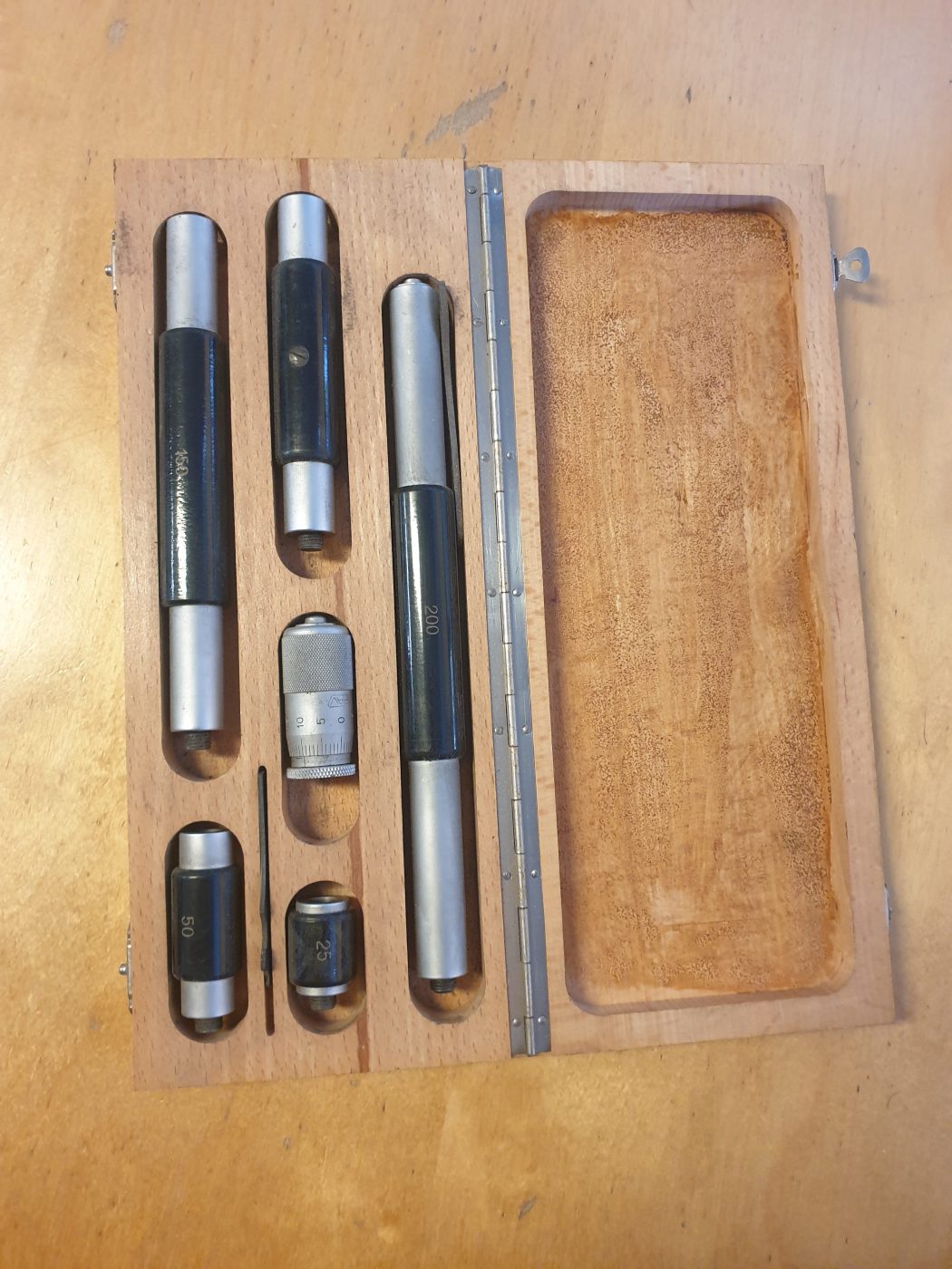 MICRÓMETRO DE INTERIORES JUEGO DE EXTENSIONES