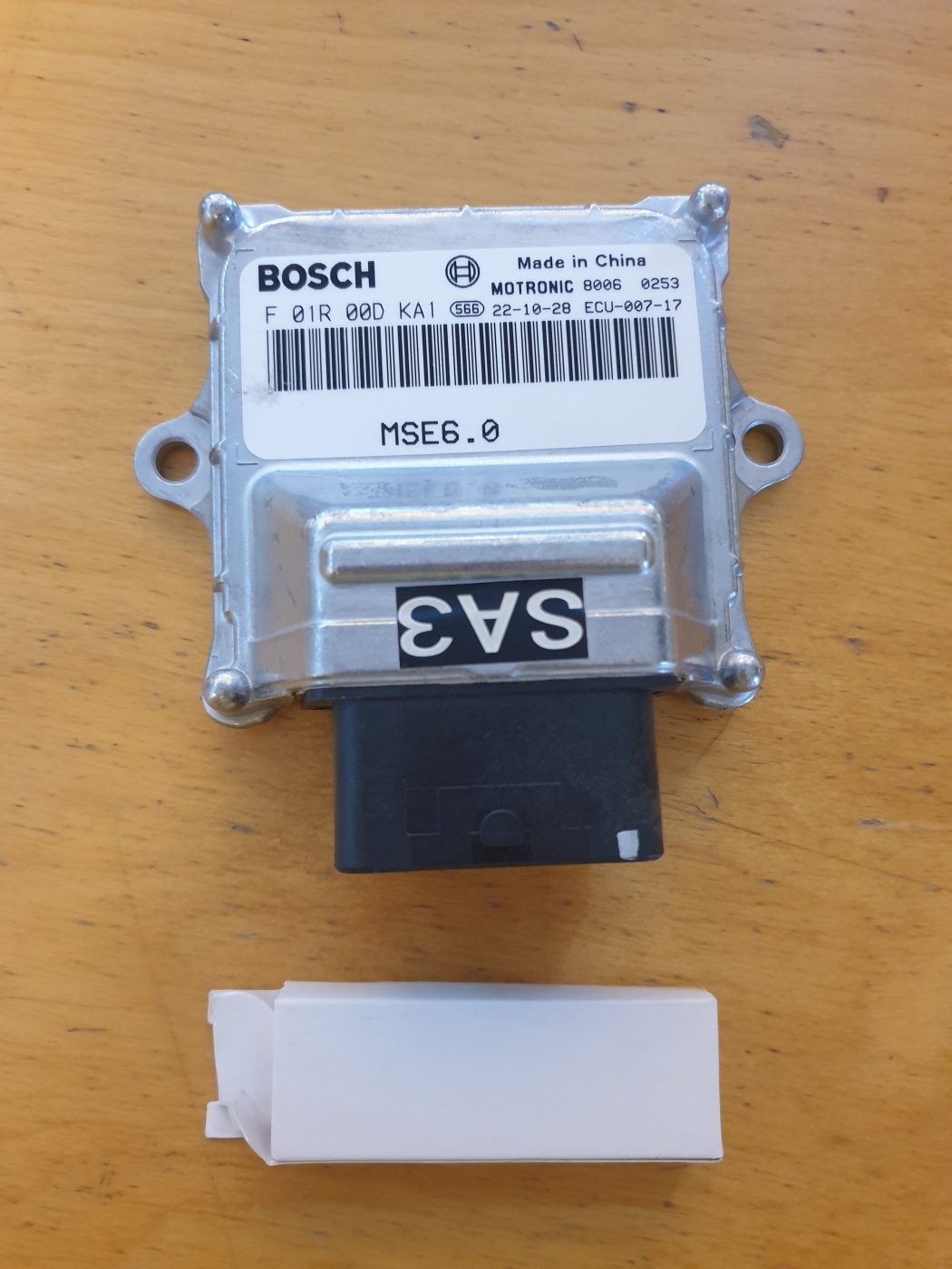 ECU UNIDAD CONTROL DE MOTOR Bosch F01R00DKA1 MSE6.0 + Pen de Programación