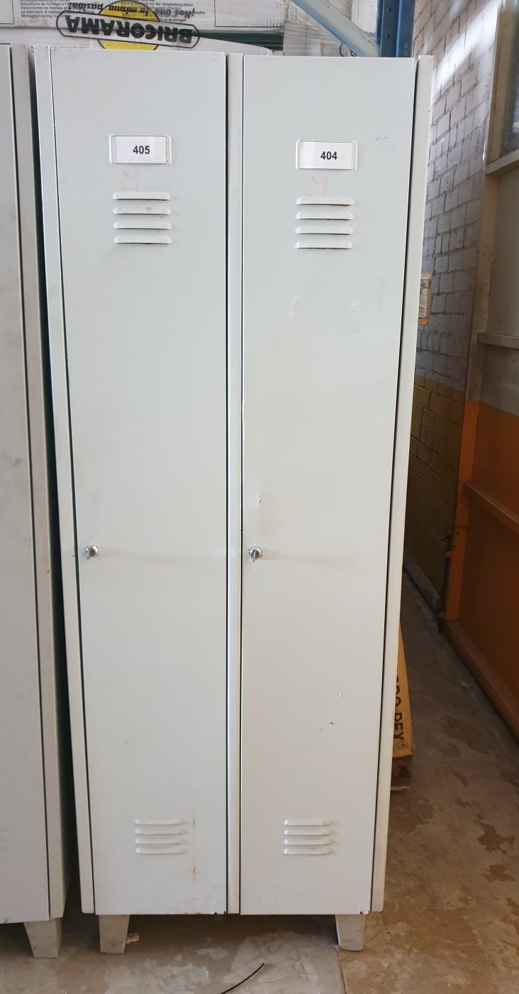 TAQUILLAS VESTUARIO METÁLICAS CON LLAVE 64x46x178cm