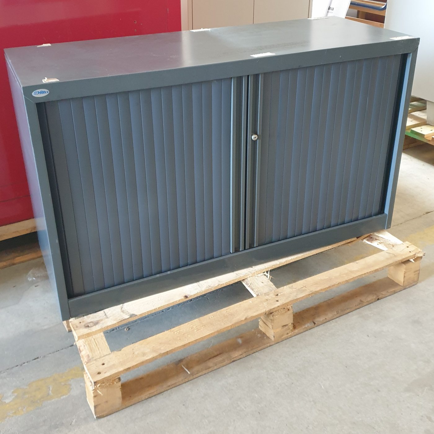 ARMARIO METÁLICO PUERTA CORREDERA 71x120x45cm