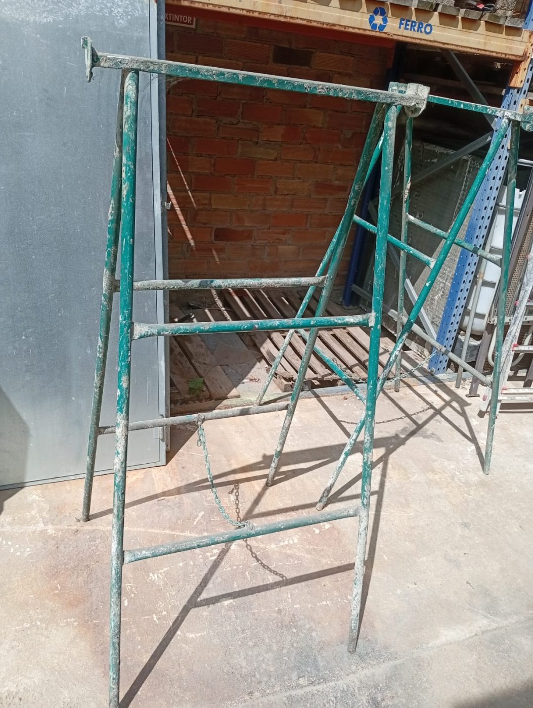 CABALLETE DE HIERRO 155x76x6cm