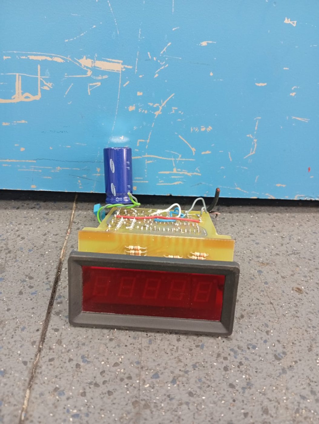 DISPLAY DIGITAL LED 5 DÍGITOS - VOLTÍMETRO DE PANEL