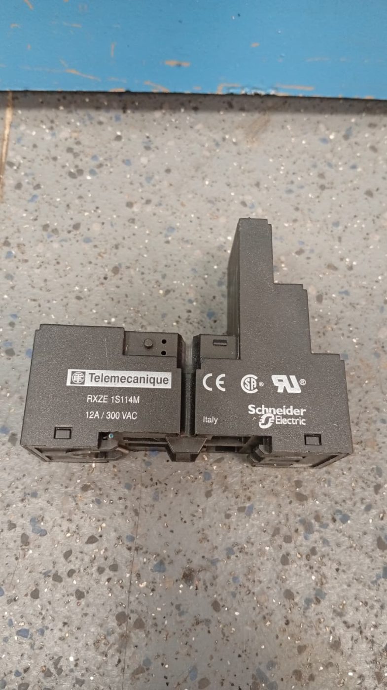 BASE RELÉ ENCHUFABLE SCHNEIDER ELECTRIC TELEMECANIQUE RXZE1S114M (12 A)