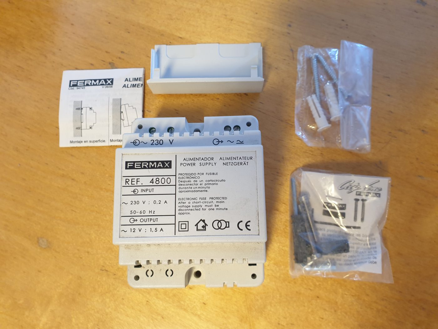 FUENTE ALIMENTACIÓN FERMAX 4800