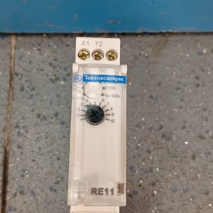 RELÉ TEMPORIZADOR TELEMECANIQUE RE 11 PARA CARRIL DIN