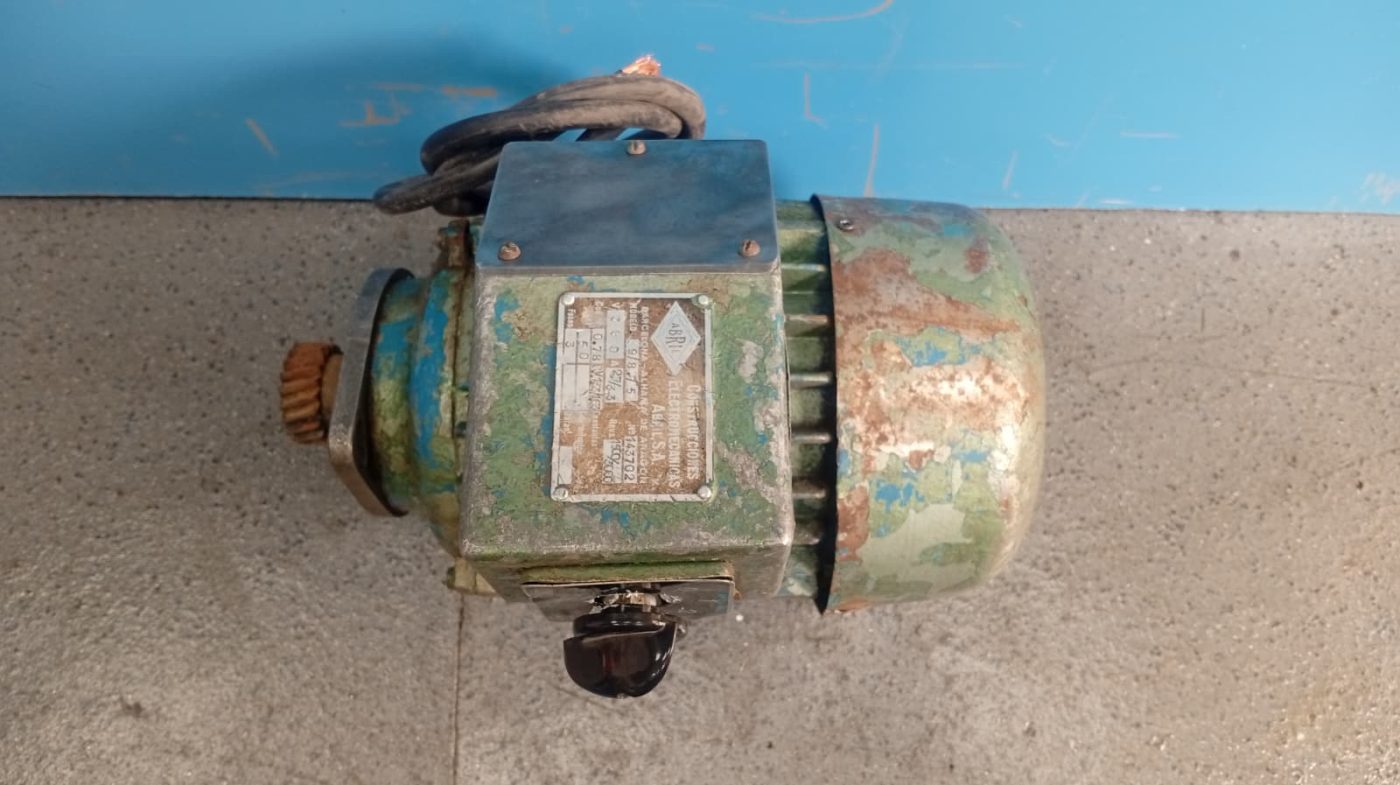 MOTOR ELÉCTRICO TRIFÁSICO ABRI 1500rpm 380V