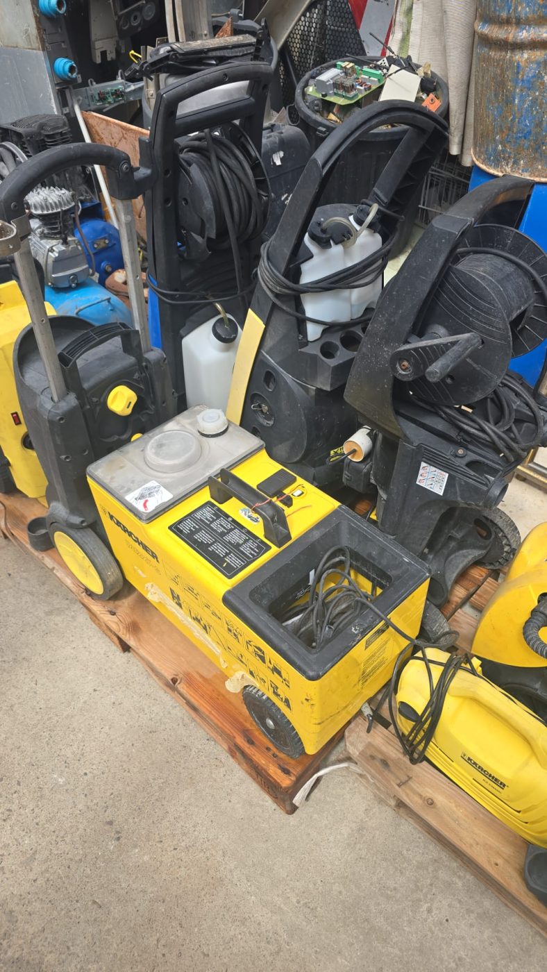 LOTE DE HIDROLIMPIADORAS KARCHER Y VARIAS MARCAS PARA REVISAR
